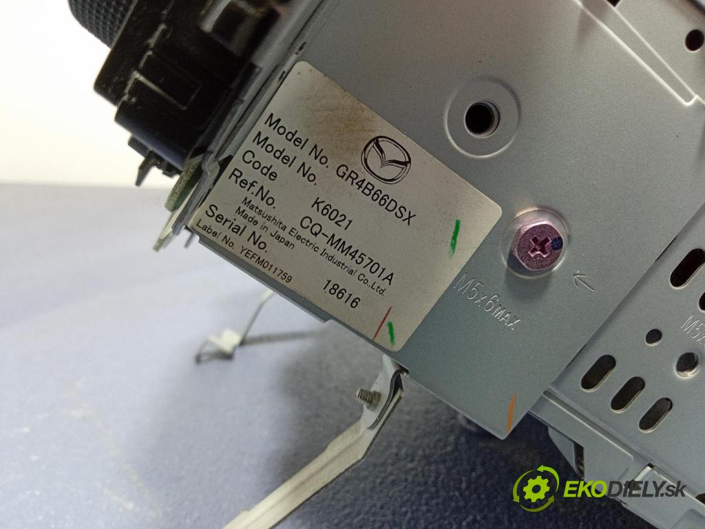 Mazda 6 2005 Radio I Navigácia: CQ-MM4570AK