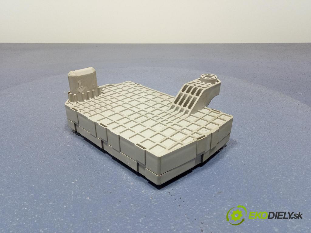 Mazda 6 2005 riadiaca jednotka Komfortu GR1N67560