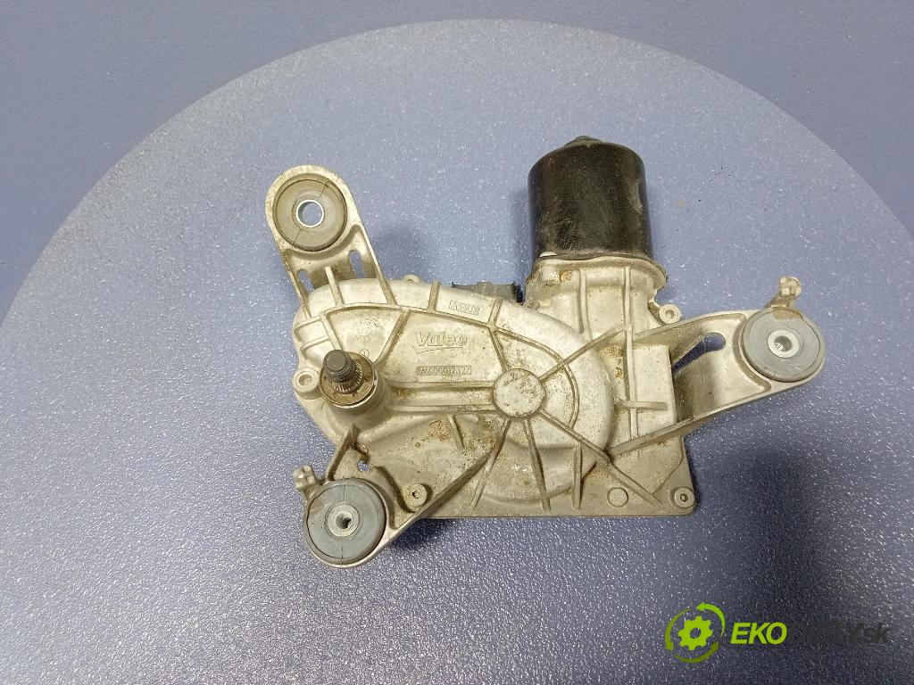 Citroen Ds5 2015 mechanizmus motor: Stierače: Predné 9686934280