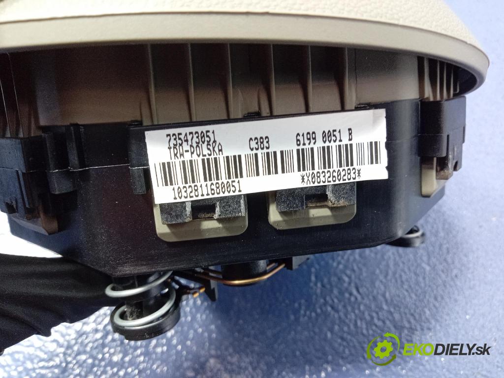 Ford Ka 2008 kokpit,pristrojová doska 7354868760