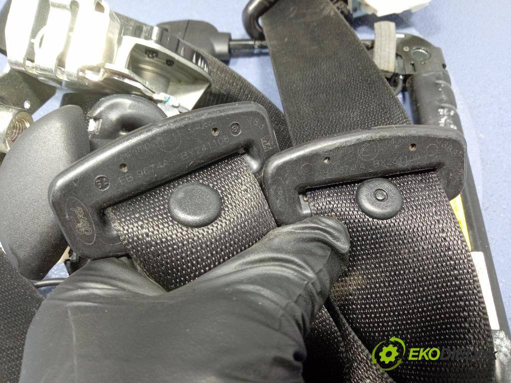 Ford Ka 2008 kokpit,pristrojová doska 7354868760
