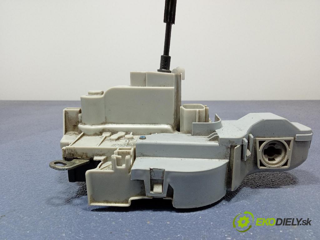 Fiat Bravo 2007 zámek dveře před Levý: 01