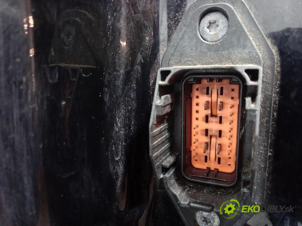 Mercedes R-Klasa 2007 dvere zad pravé 01