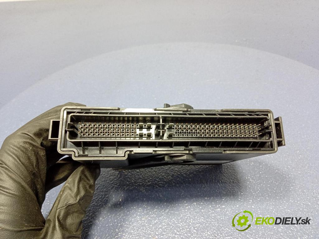 Opel Meriva 2007 riadiaca jednotka Motor: 55353613