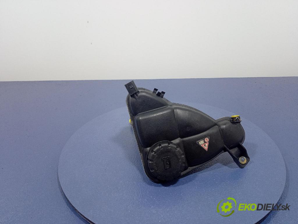 Mercedes R-klasa 2007 nádržka Kompenzačné: 2515000049