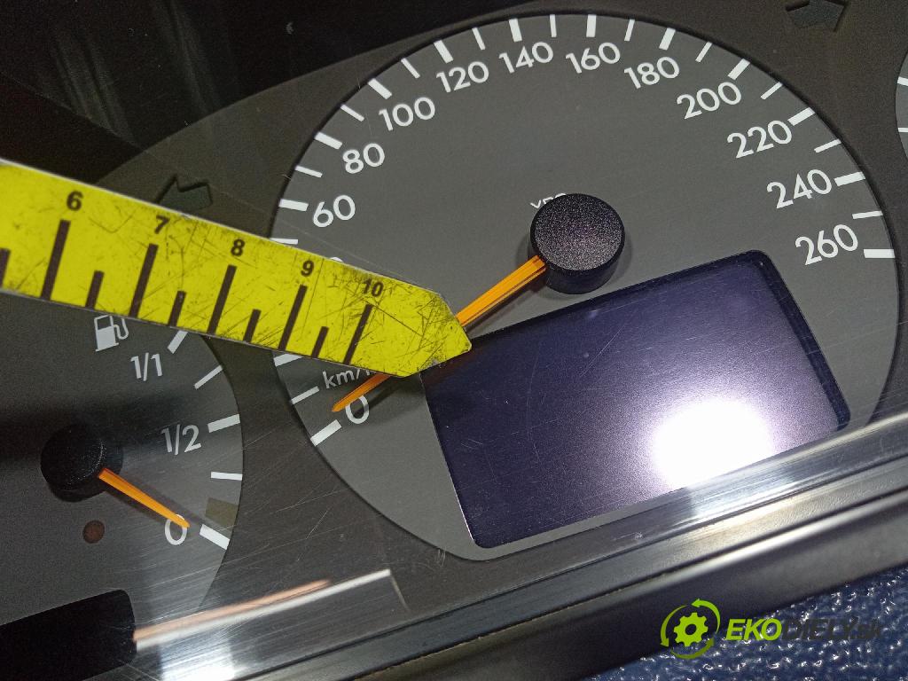 Mercedes-benz E 320 2001 prístrojovka/ budíky A2105401711