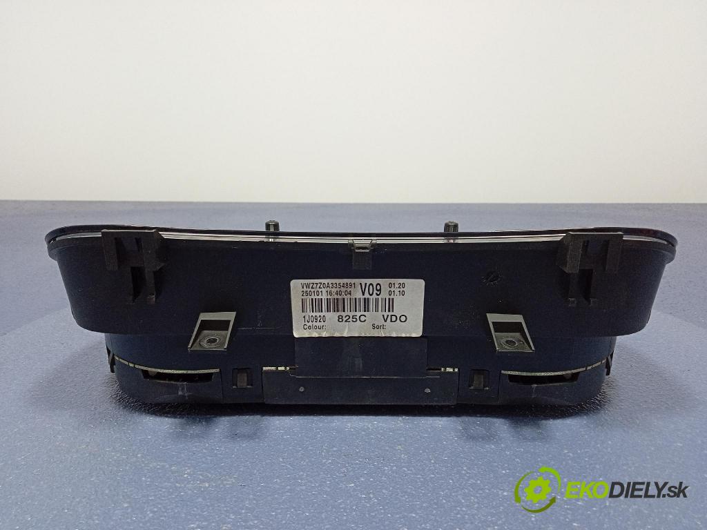 Volkswagen Golf tdi 2001 prístrojovka/ budíky 1J0920825C