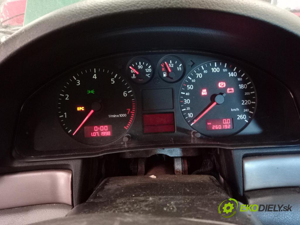 Audi A4 2000 prístrojovka/ budíky 8D0920900B