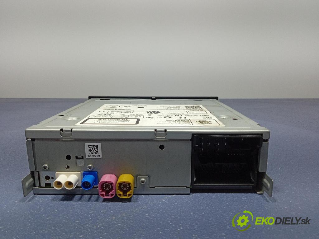 Seat Leon 2015 Radio I Navigácia: 5QA035846