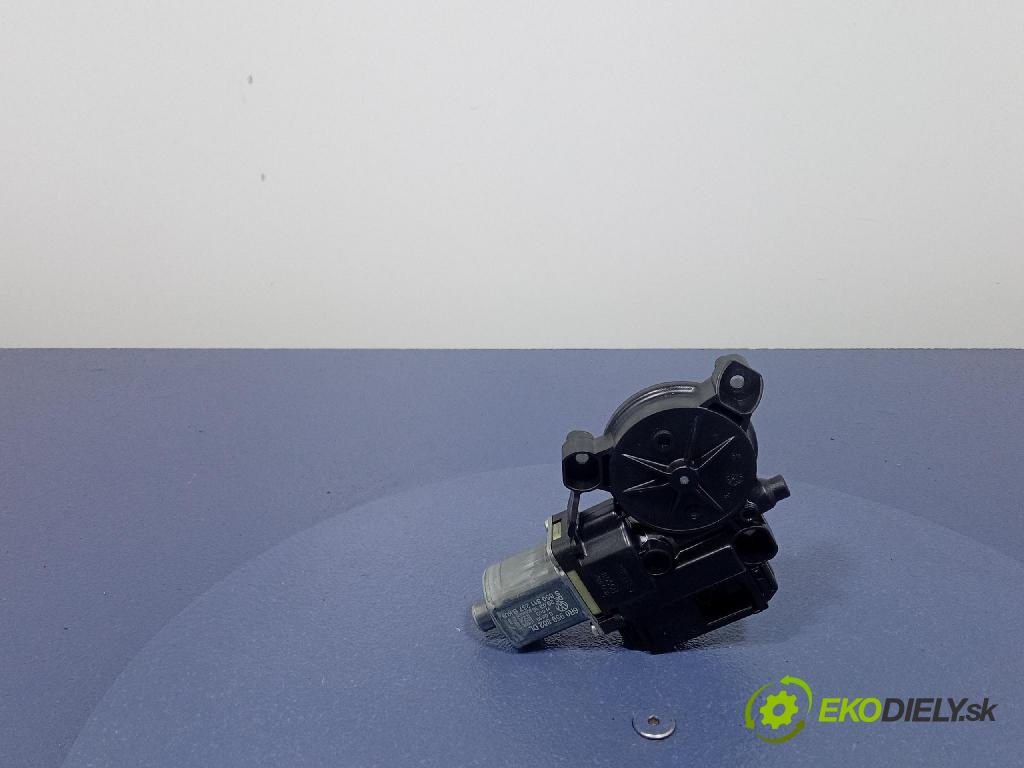 Vw Polo 2016 mechanismus stahování Sklenka: před v pravo: 6R0959802DL