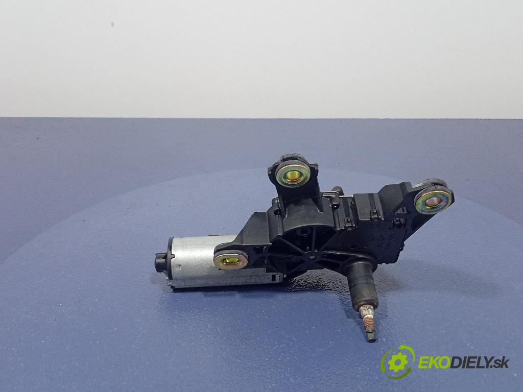 Audi A4 1997 motor: Stierače: zad 8L0955711B