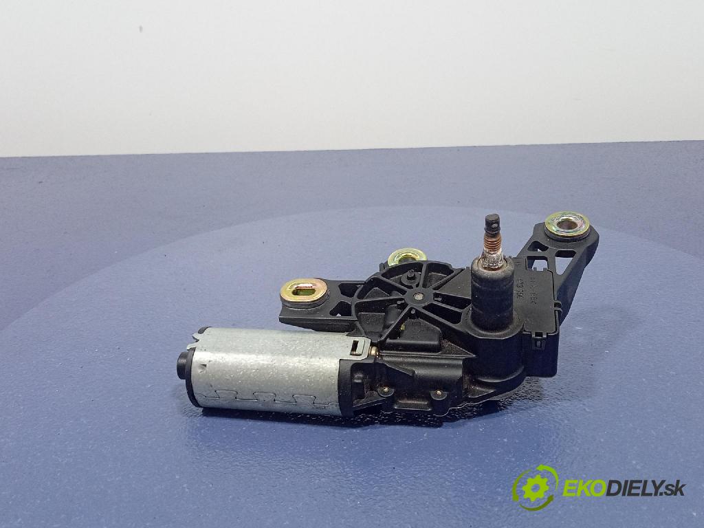 Audi A4 1997 motor: Stierače: zad 8L0955711B