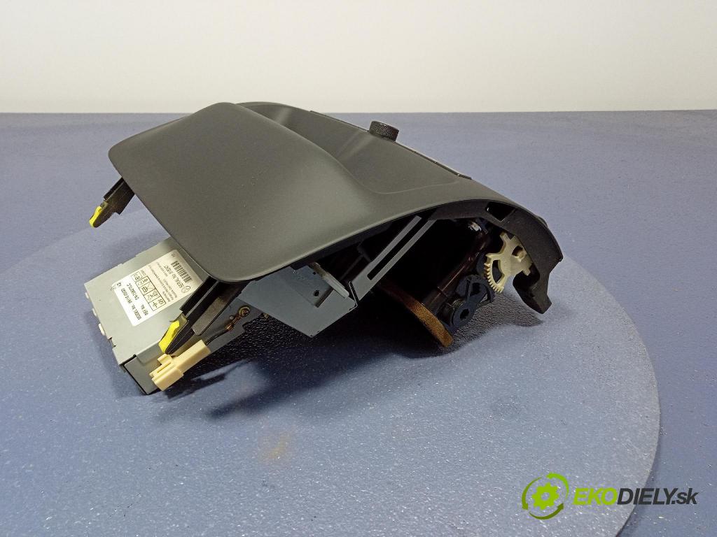 Toyota Avensis 2005 Zobrazit: Rádio: / GPS 86110-05020