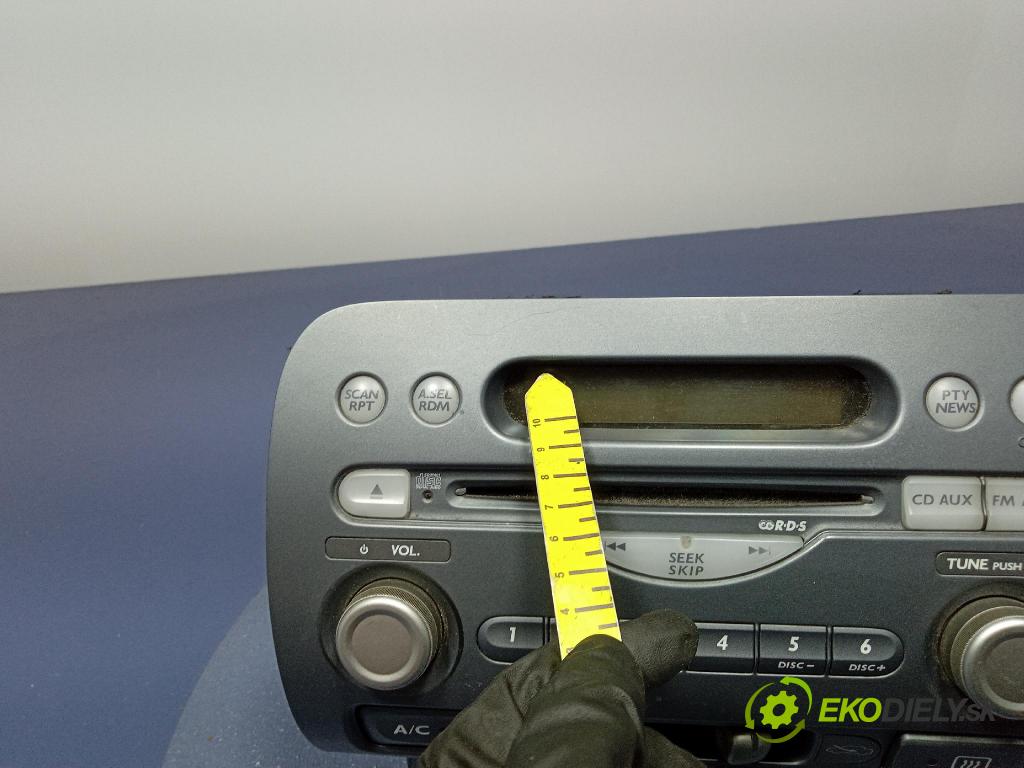 Honda Jazz 2002 Radio I Navigácia: 39100SAAG112