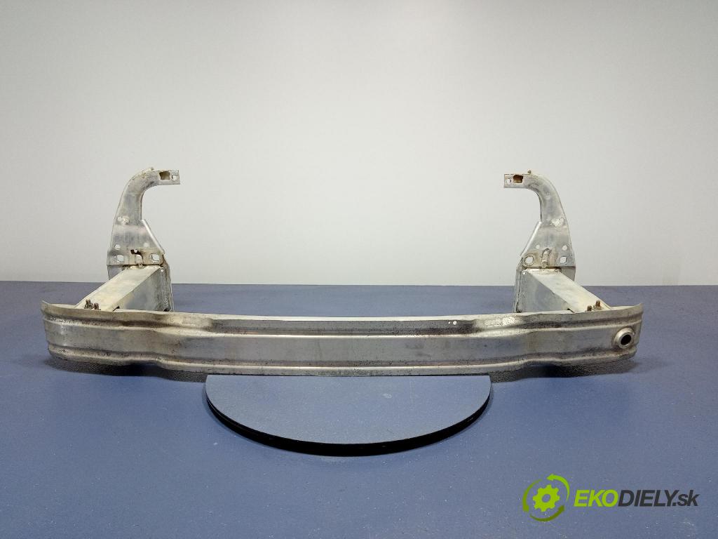 Audi A6 2012 výztuha narazník před 01