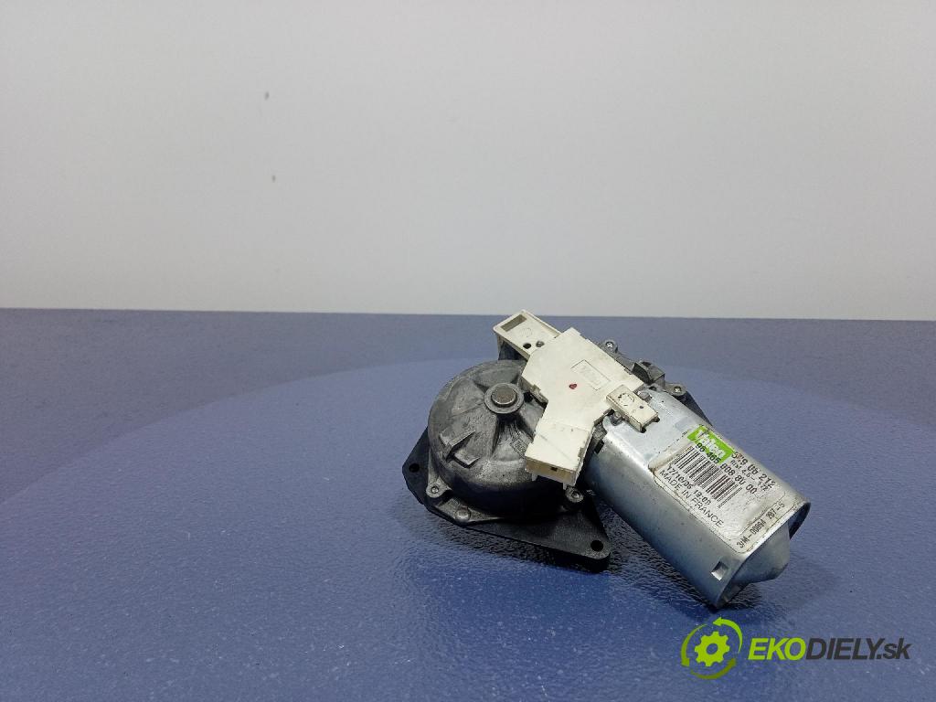 Peugeot 407 sw 2006 motor: Stierače: zad 9646500880