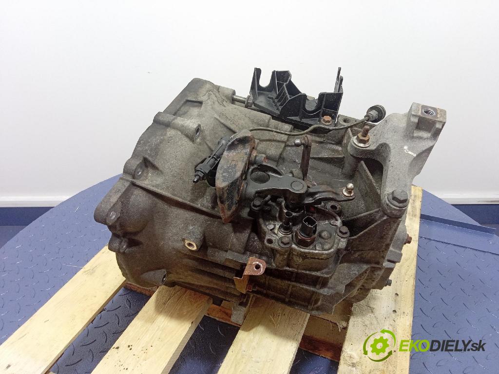 Volvo S40 2004 prevodovka Manualna 4M5R-7002-CD