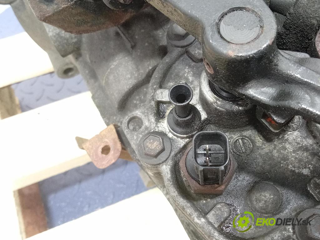 Volvo S40 2004 prevodovka Manualna 4M5R-7002-CD