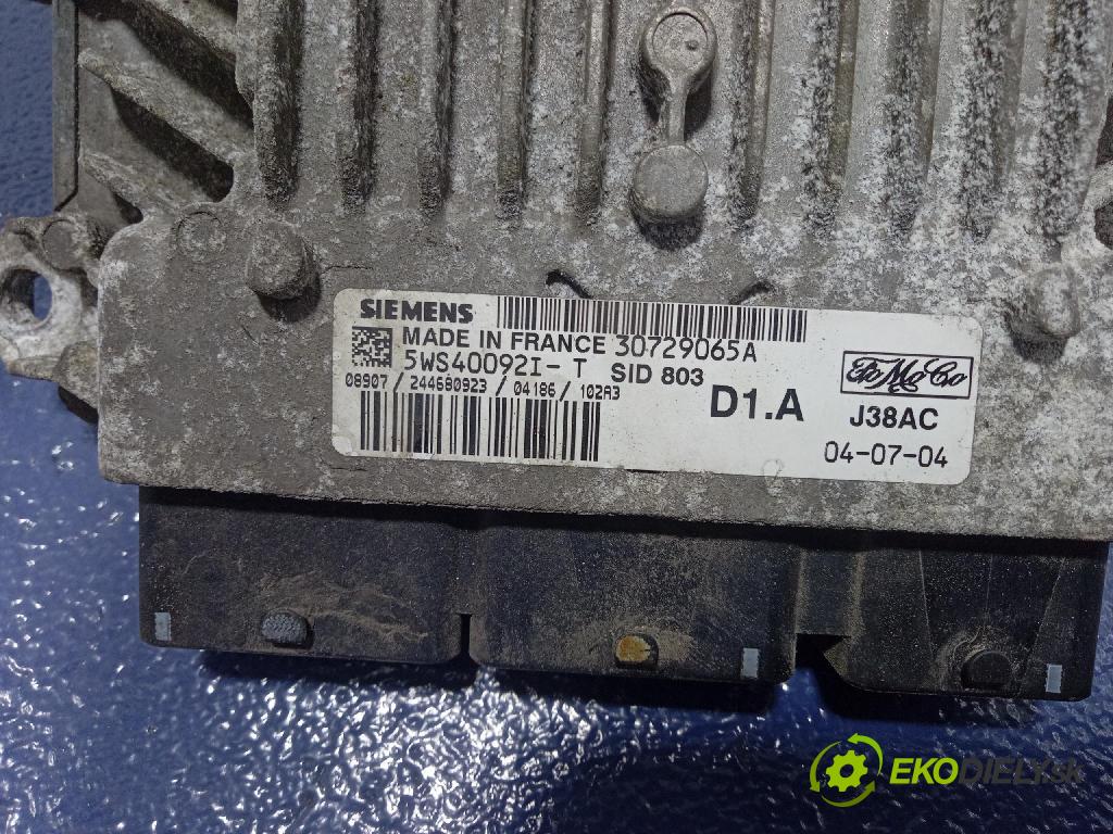 Volvo S40 2004 riadiaca jednotka Motor: 30729065A