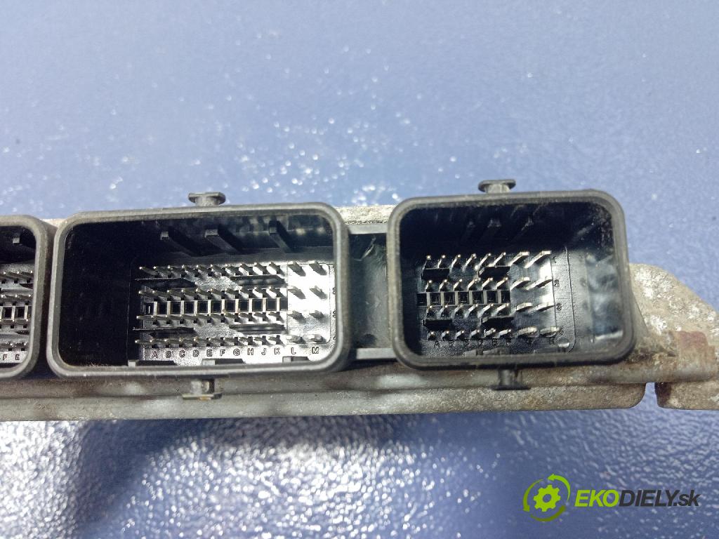 Volvo S40 2004 riadiaca jednotka Motor: 30729065A