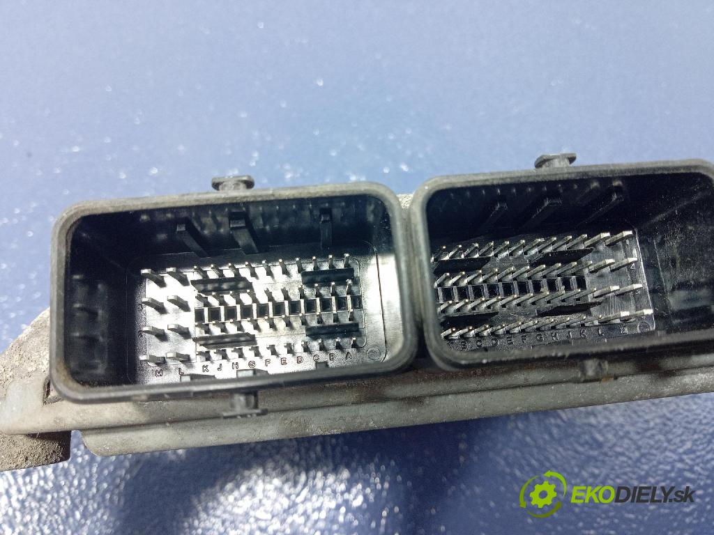Volvo S40 2004 riadiaca jednotka Motor: 30729065A