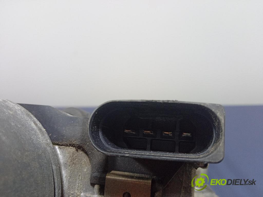 Volvo S40 2004 mechanizmus motor: Stierače: Predné 30699342