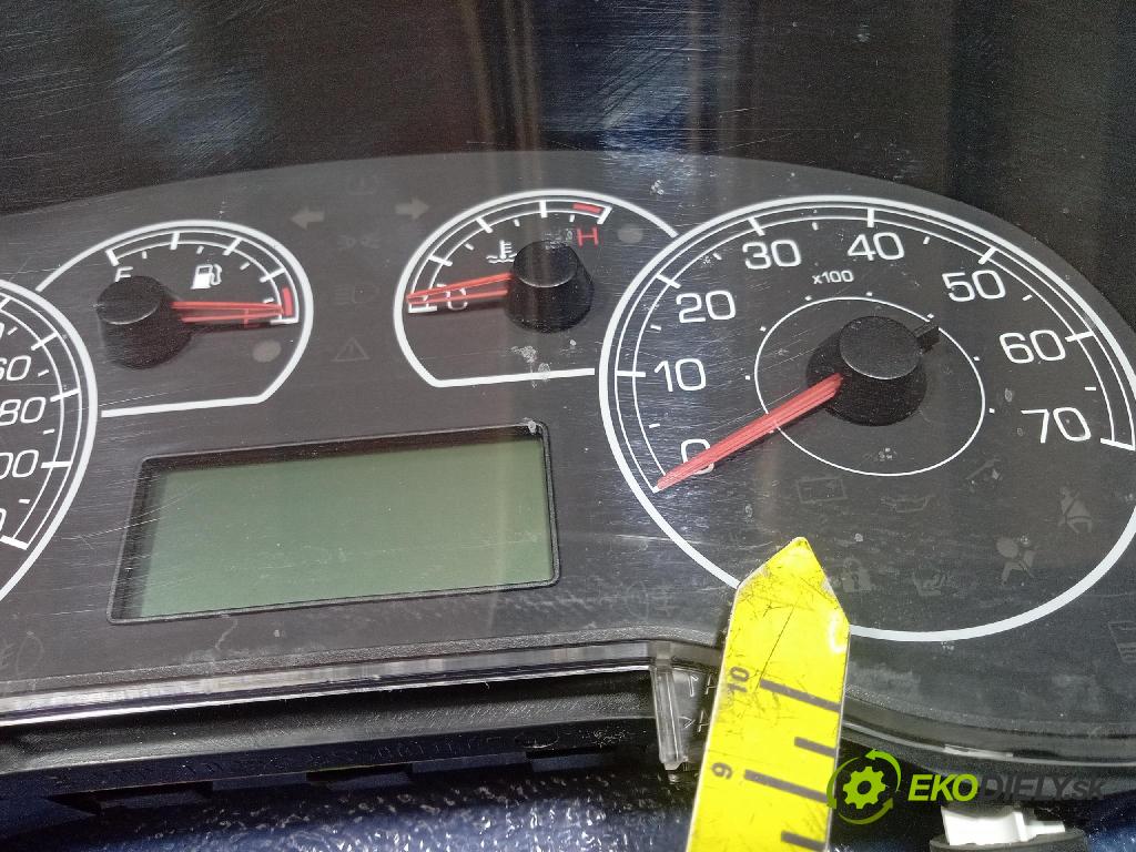 Fiat Punto 2010 prístrojovka/ budíky 518675495
