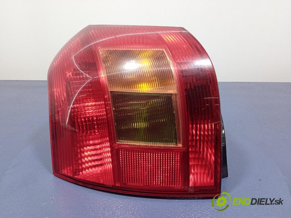 Toyota Corolla 2002 svetlo / reflektor zad ľavá Vonkajsia: 01