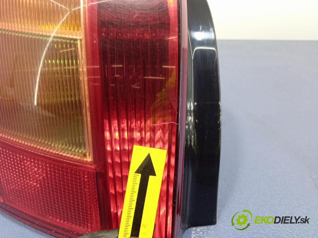 Toyota Corolla 2002 svetlo / reflektor zad ľavá Vonkajsia: 01