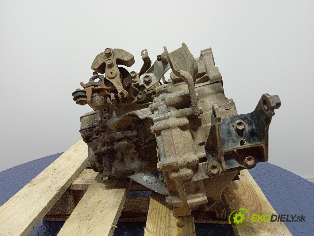 Toyota Corolla 2002 prevodovka Manualna 01