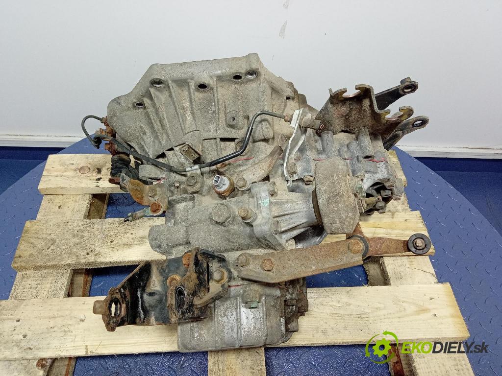 Toyota Corolla 2002 prevodovka Manualna 01