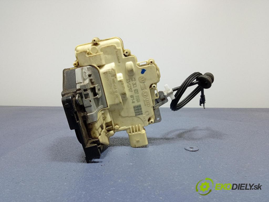 Vw Passat 0 zámek dveře před v pravo: 3C1837016A