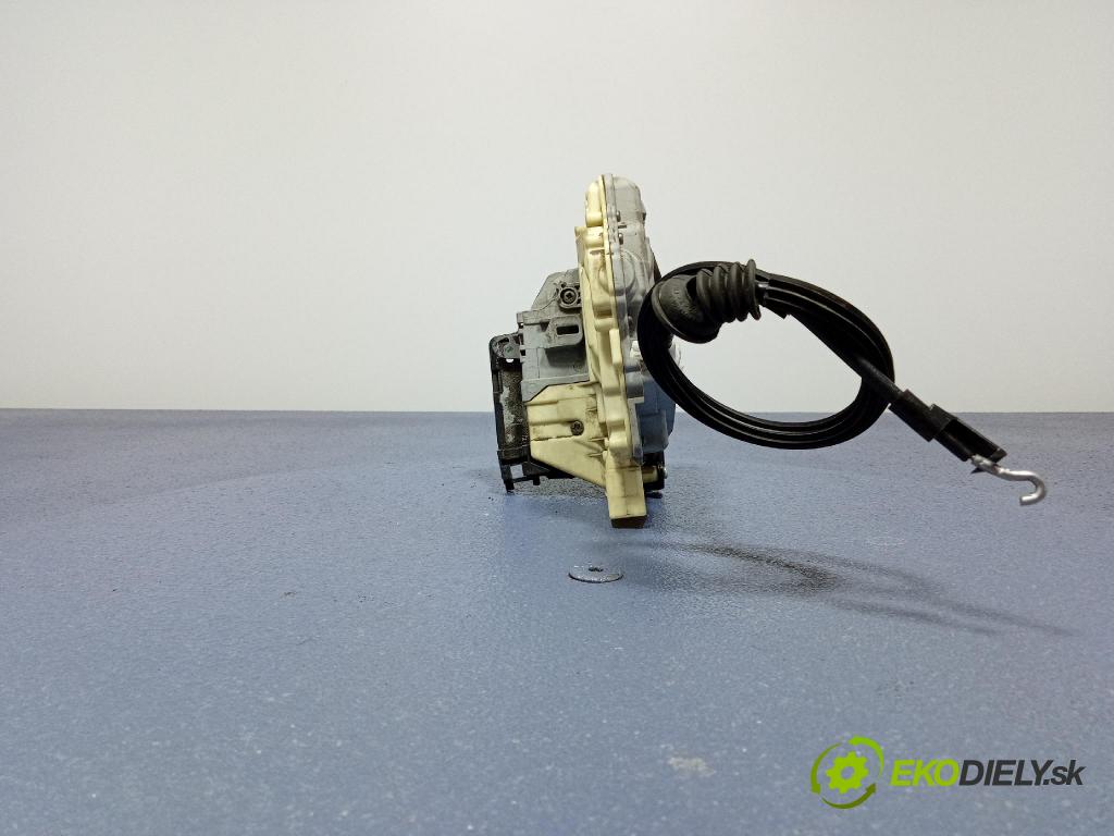 Vw Passat 0 zámek dveře před v pravo: 3C1837016A