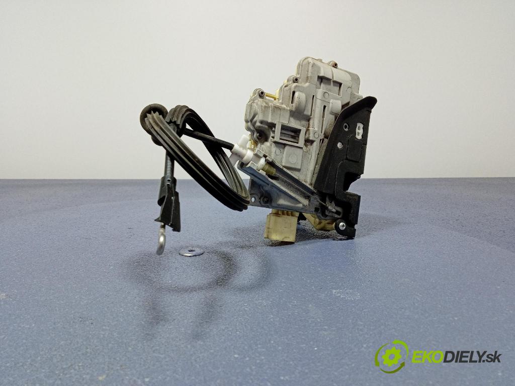 Vw Passat 0 zámek dveře před v pravo: 3C1837016A
