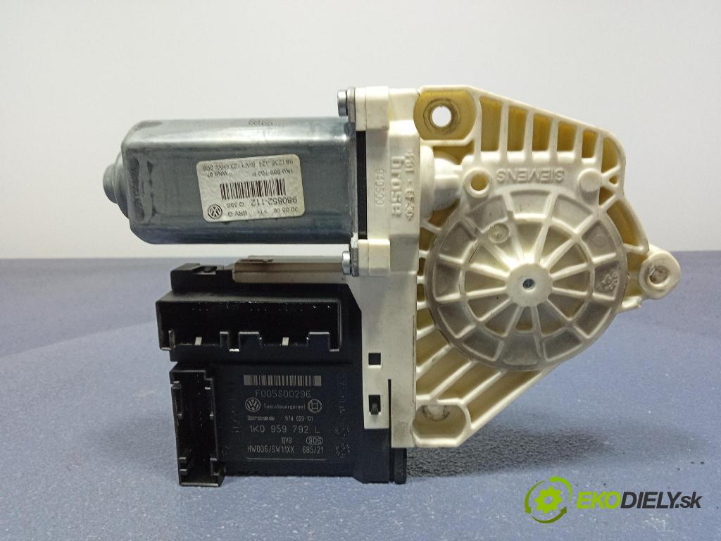 Volkswagen Passat 2006 mechanismus stahování Sklenka: před v pravo: 1K0959792L