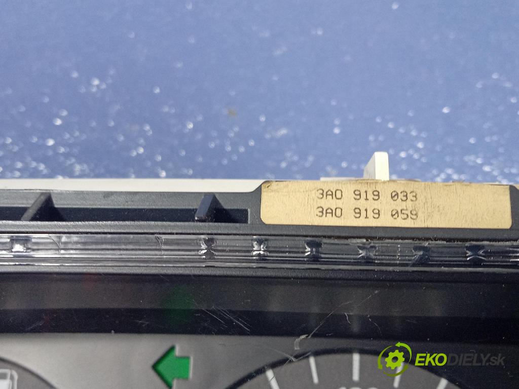 Vw Passat 1994 prístrojovka/ budíky 3A0919033