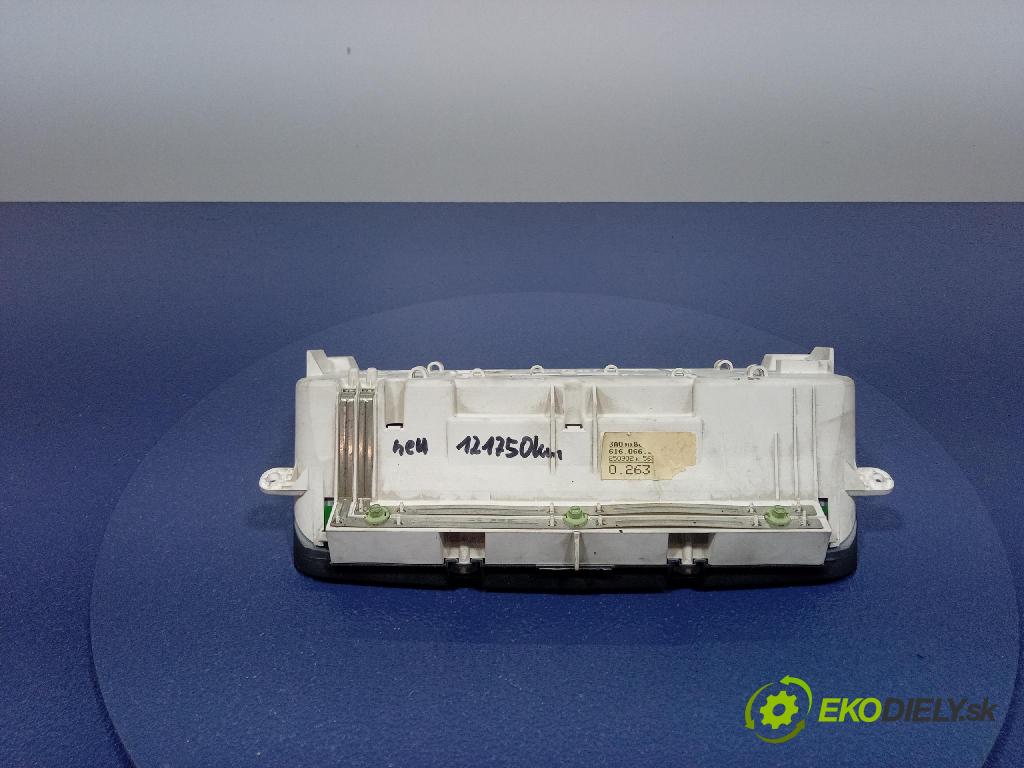 Volkswagen Passat 1.9 tdi 1996 prístrojovka/ budíky 3A0919860M