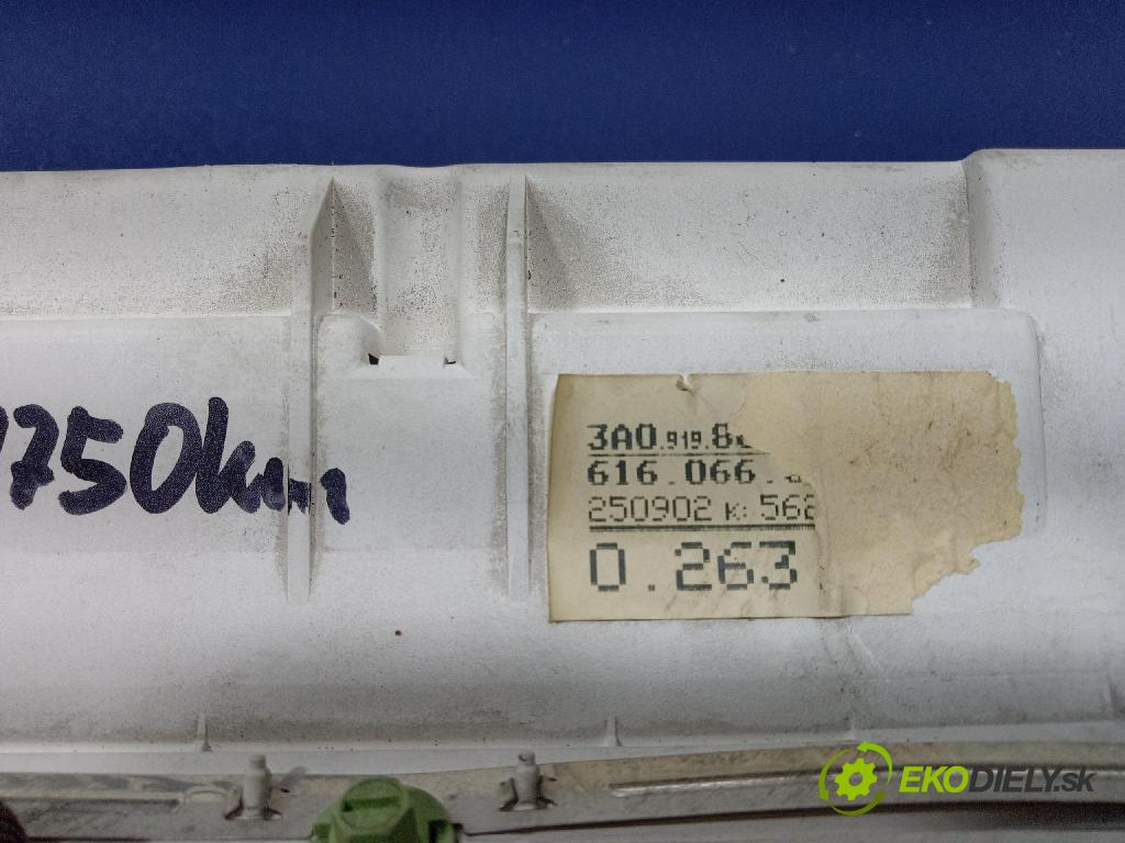 Volkswagen Passat 1.9 tdi 1996 prístrojovka/ budíky 3A0919860M