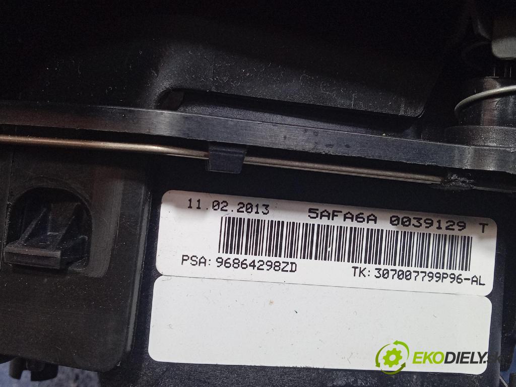Citroen Ds5 2013 kokpit,pristrojová doska 9803398780