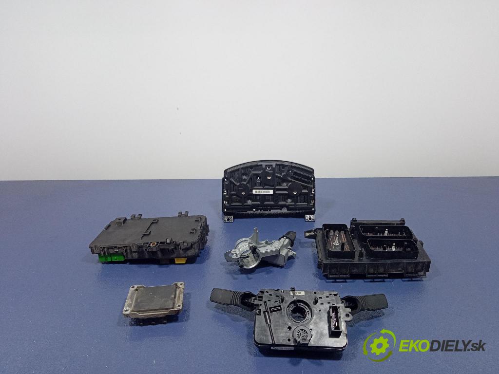 Opel Astra 2005 riadiaca jednotka Motor: 24420562QF