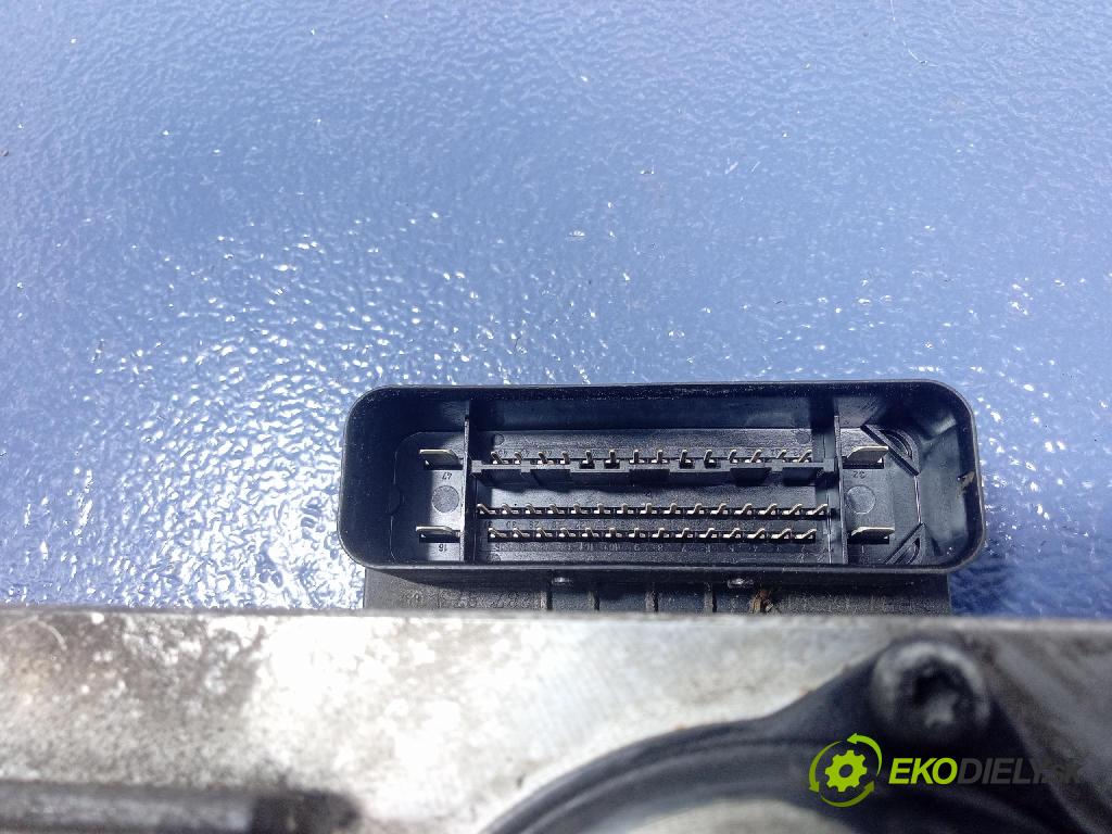 Mercedes-benz C200 cdi 2003 čerpadlo ABS x A2095452532