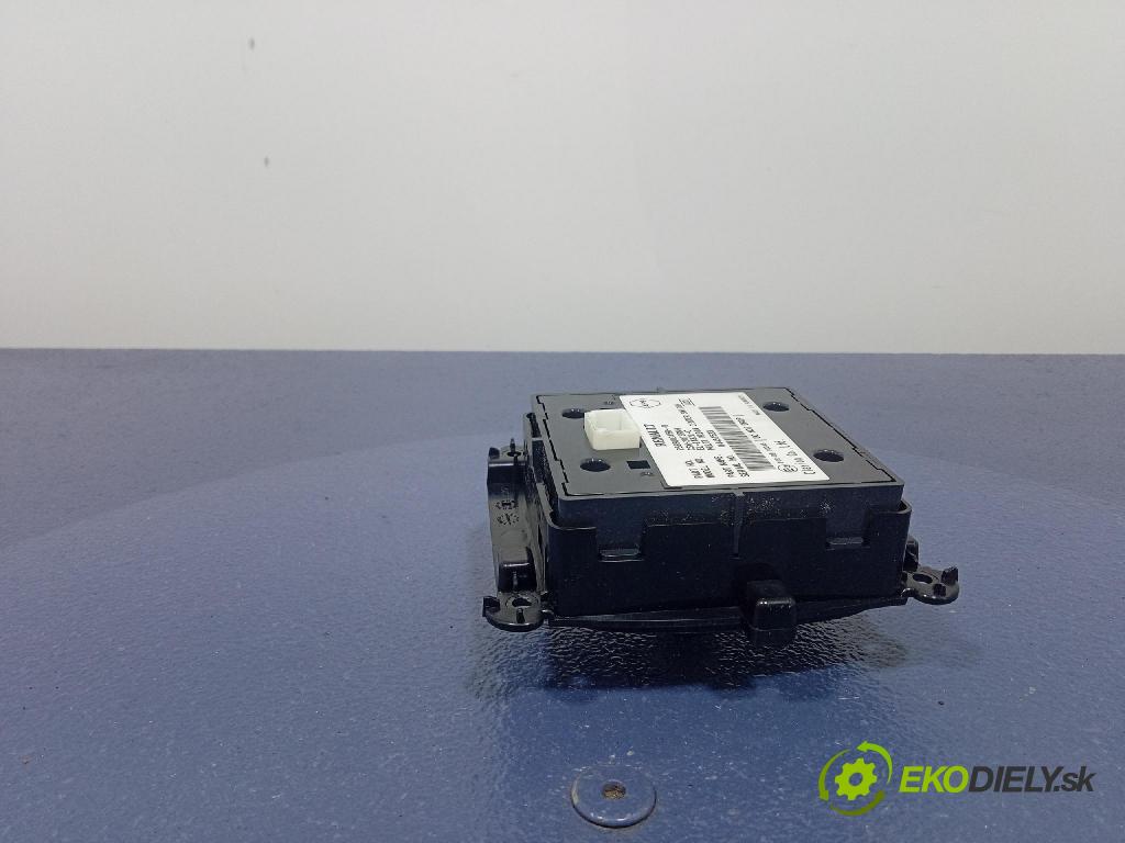 Renault Laguna 2013 Radio I Navigácia: 253B00345R