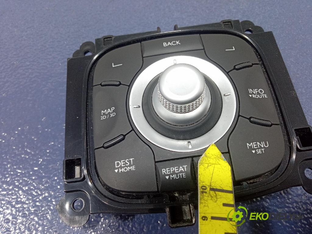 Renault Laguna 2013 Radio I Navigácia: 253B00345R