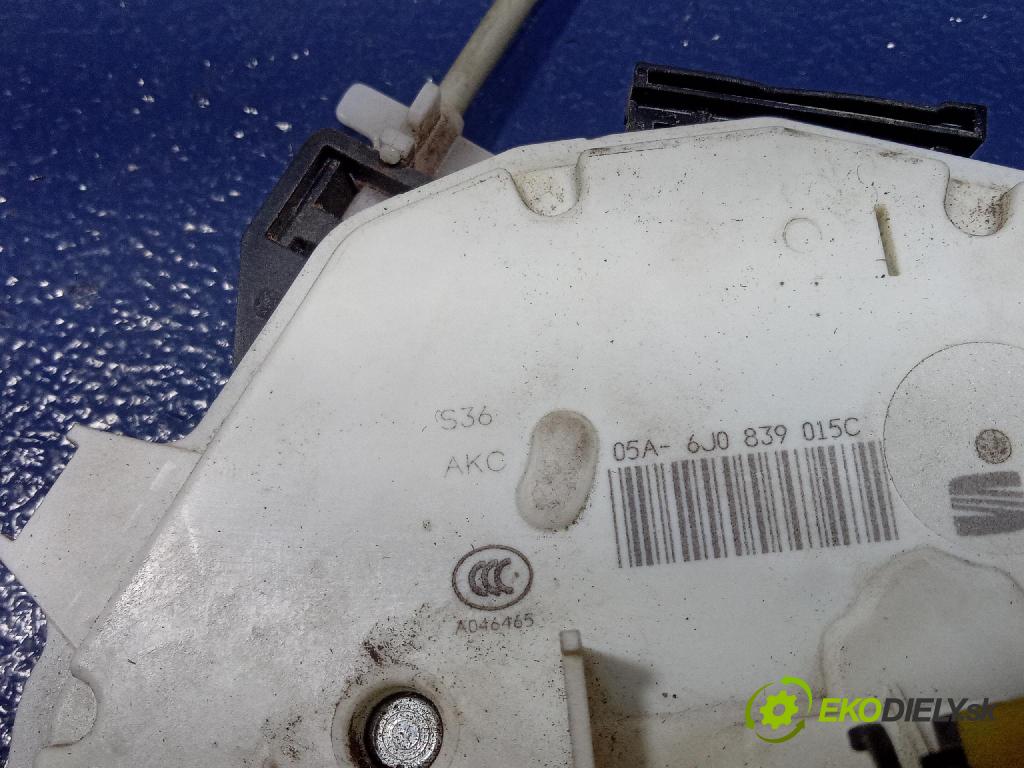 Seat Ibiza 0 zámek dveře Zad: Levý: 6J0839015C