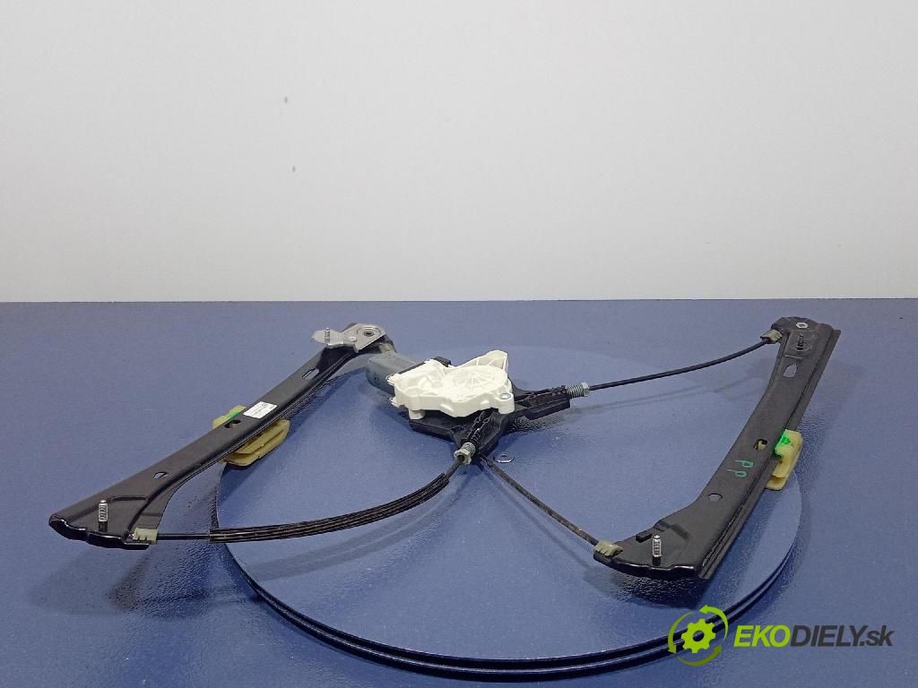 Vw Passat 2020 mechanismus stahování Sklenka: před v pravo: 30837462C
