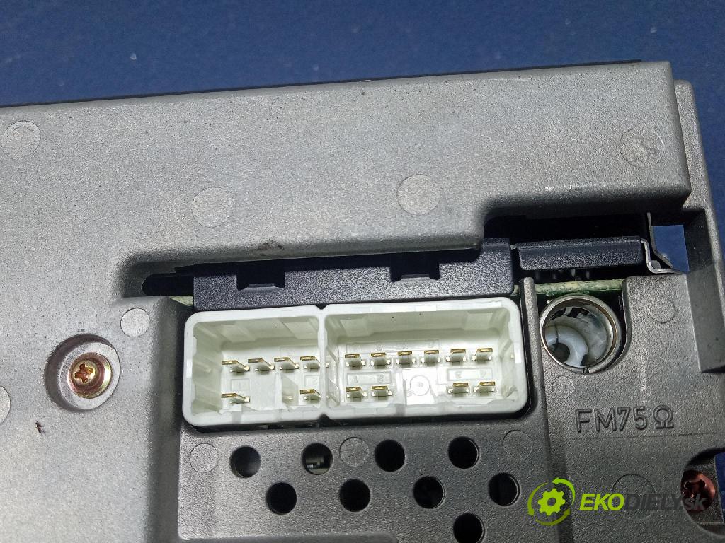 Toyota Avensis 2005 Radio I Navigácia: 86120-05080