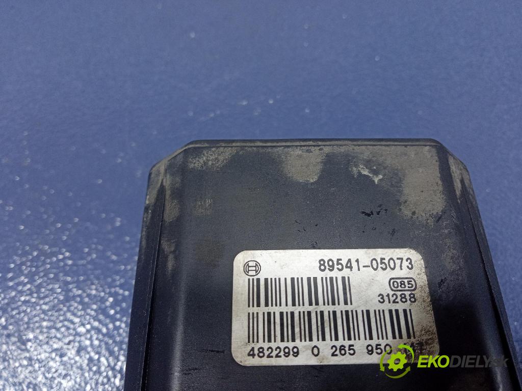 Toyota Avensis 2005 čerpadlo ABS x 44540-05033