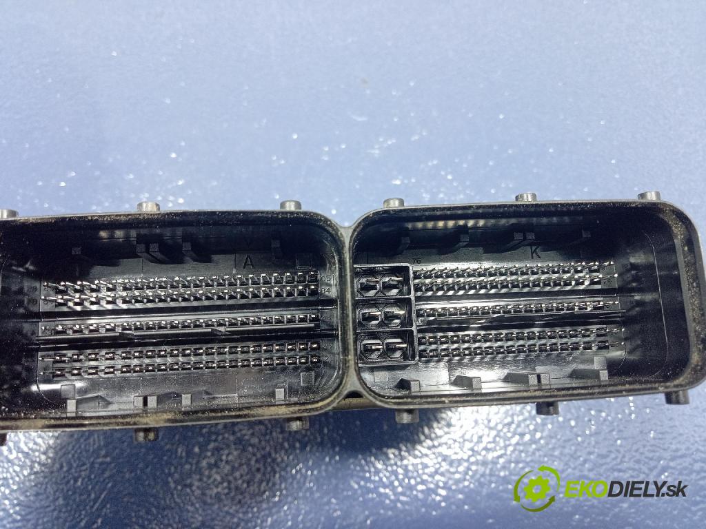 Vw Passat 2020 riadiaca jednotka Motor: 05L907309B