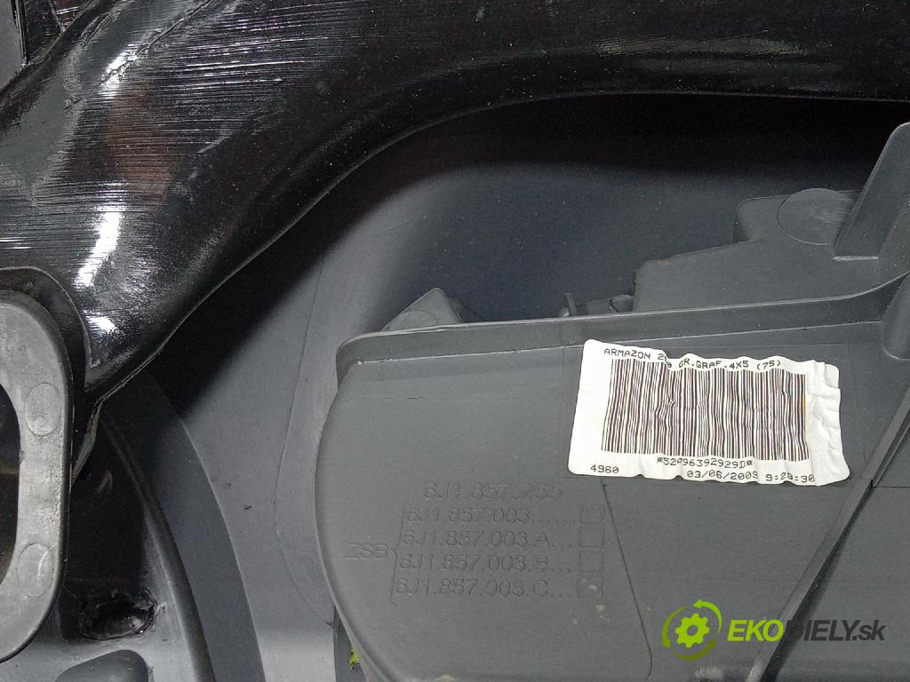 Seat Ibiza 2009 kokpit,pristrojová doska 01