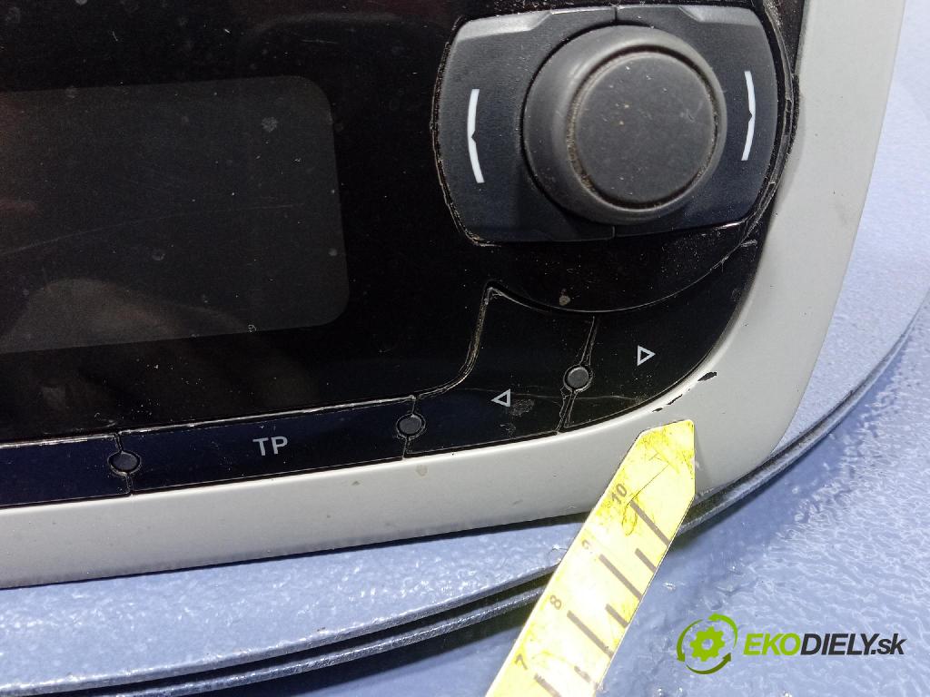 Seat Ibiza 2009 Radio I Navigácia: 5WA825102A